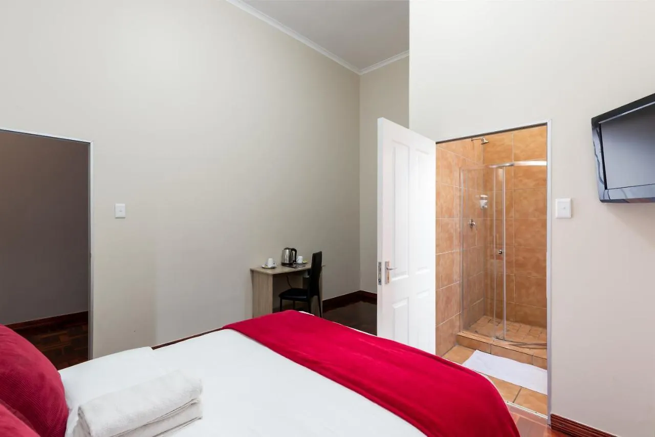 Cape Palm Royal Hotel Cape Town Guest house